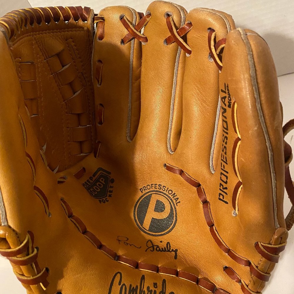 Baseball Glove 8'' Infield Righthanded Throw Cambridge XB33